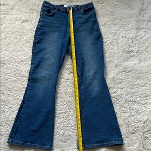 Dark Blue high waisted boot, cut jeans